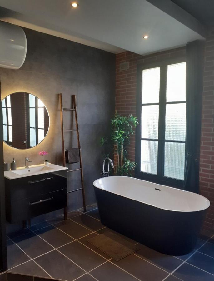 Le Studio Loft Ancy-le-Franc Bagian luar foto